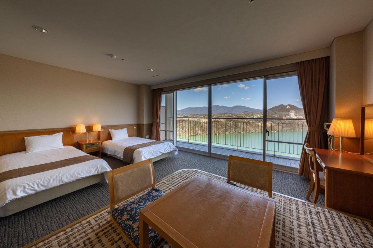Enakyo Onsen Hotel Yuzuriha מראה חיצוני תמונה