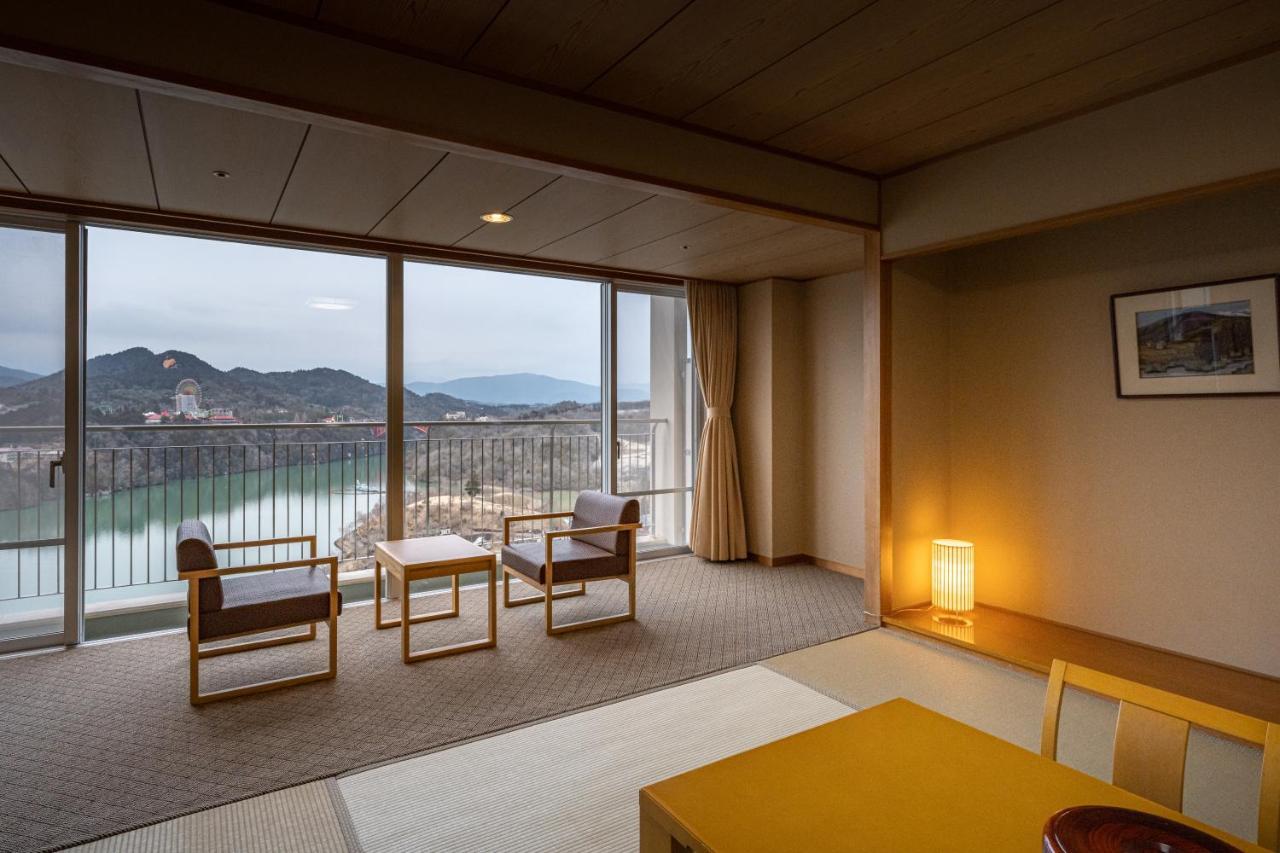 Enakyo Onsen Hotel Yuzuriha מראה חיצוני תמונה